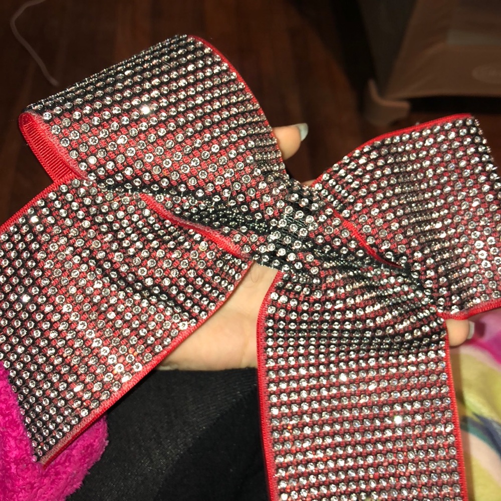 cheer bow